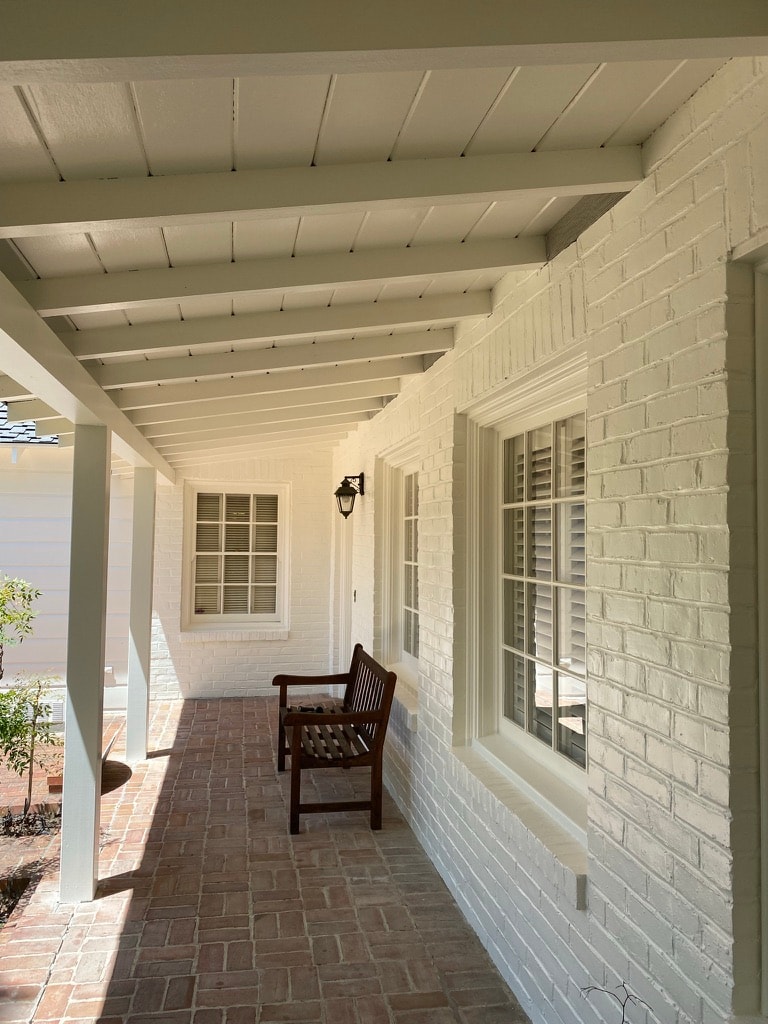 Lafayette White Exterior